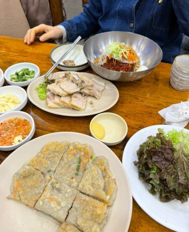 춘천 여름 별미 막국수 찐맛집 현지인 관광객 사로잡은 ‘별당 막국수’ ‘명가 막국수’