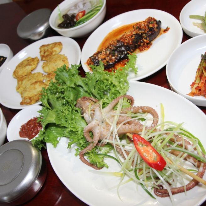 [경복궁역 맛집] 종로 신안촌 본점, 가을이 되면 더 맛있어지는 이유 (feat. 제철 남도음식)