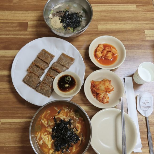 강릉중앙시장맛집 여왕개미식당