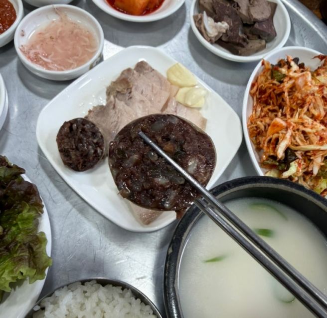 대구 중구 8번식당 본점 : 50년 전통의 연예인, 전, 현직 대통령 이 찾는 돼지국밥 찐 맛집. 대구 8...