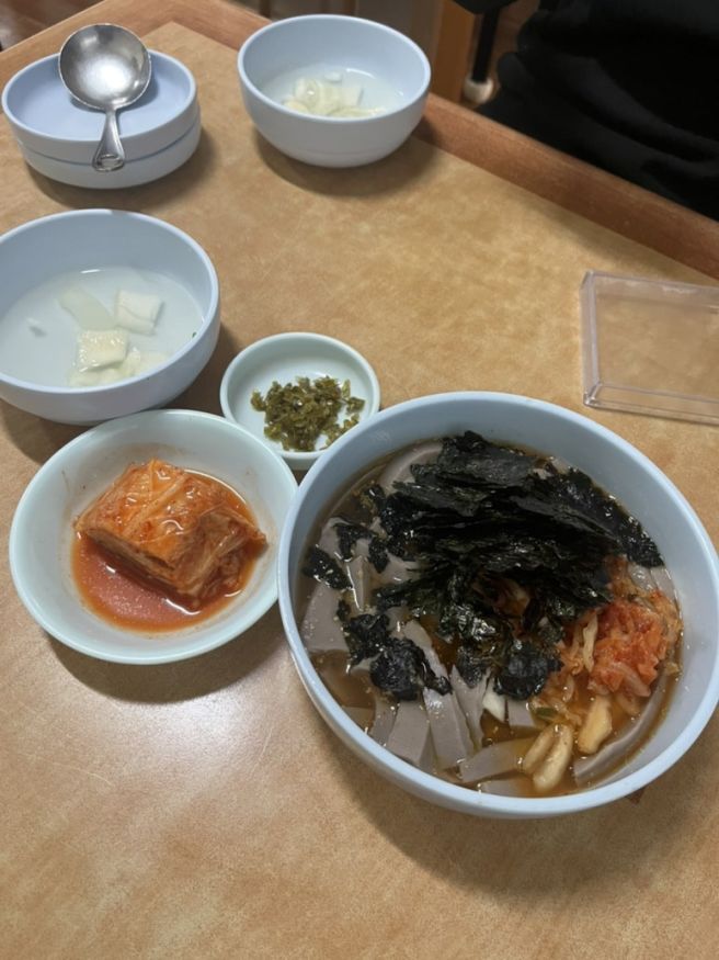 할머니 손맛 그리울땐 서울시 성북구 오래가게 봉화묵집 맛집