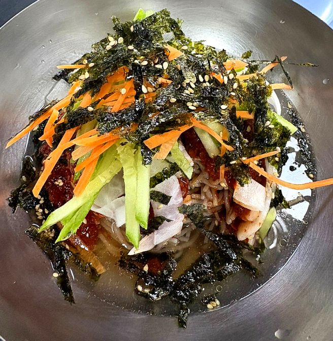 [춘천 온의동 맛집] 명동 우미닭갈비: 우동 사리와 누룽지롤 볶음밥 솔직 후기