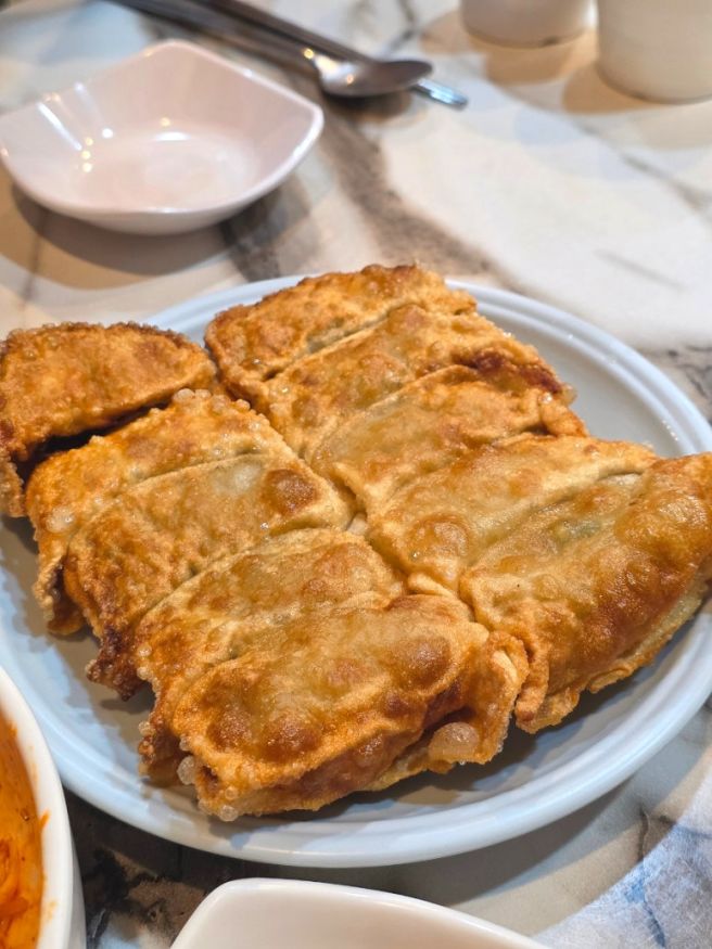 대구 만두 맛집 반월당 태산만두 군만두 쫄면 웨이팅 주차