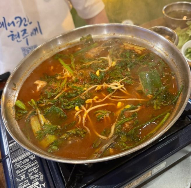 강릉여행 왔으면 대게는 먹어줘야 하니깐! _경포 팔도강산