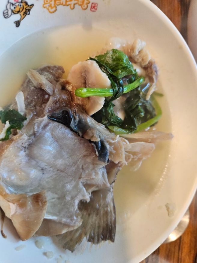 ​[용산 노포 맛집] 삼각지 원대구탕 본점, 속이 뻥 뚫리는 깊고 맑은 대구지리탕 솔직 후기!