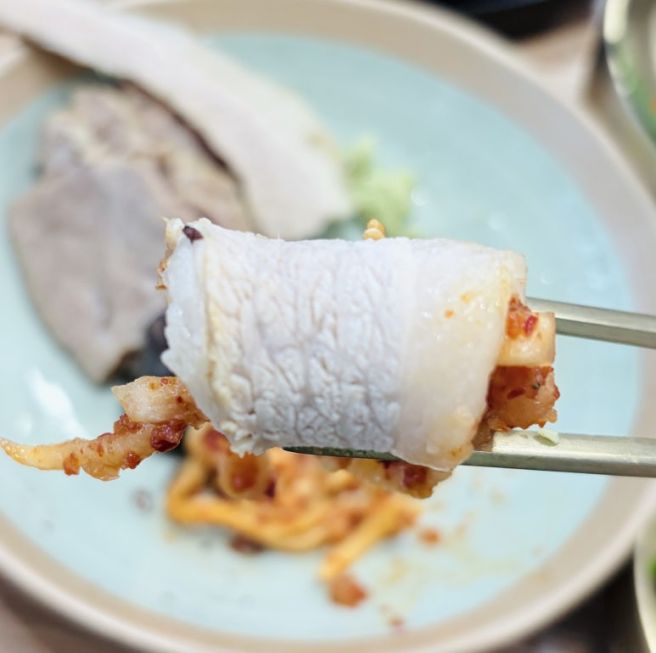 맑고 깊은 국물의 정석, BIFC2 문현 맛집 1953형제돼지국밥 솔직후기