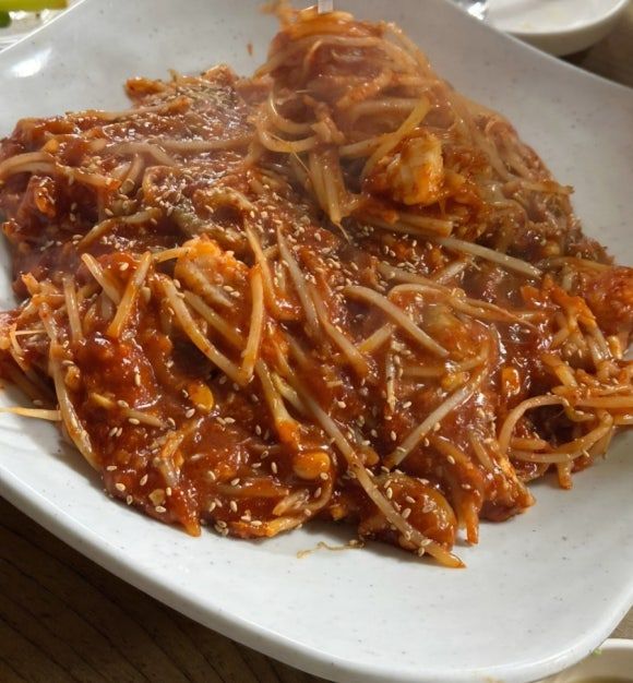 “50년 노포의 깊은 맛, 양천구 신정동 ‘소문난 개미집’ 이야기”