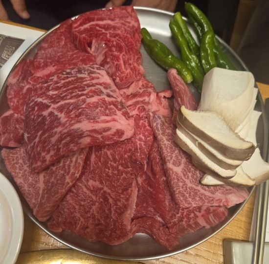 왕십리 한우 맛집 대도식당 본점｜60년 노포 한우생등심에 발렌타인 30년산 한잔