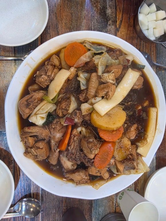 안동) 신세계 찜닭, 마늘통닭, 신라 국밥